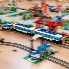 Lego City Railway Station, vlak a ostatní