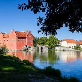 Zámek Červená Lhota